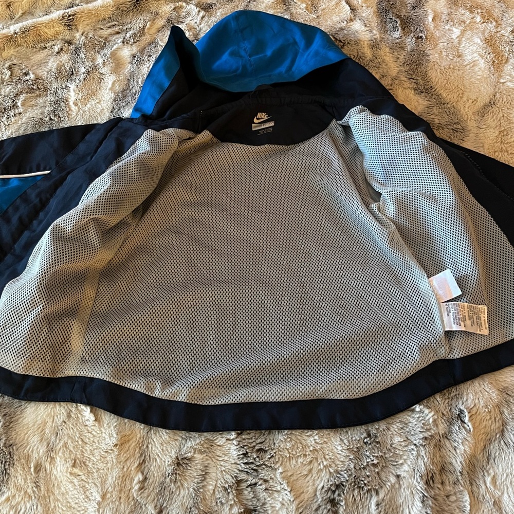 Nike Windbreaker (boys) 12 month - Picture 6 of 7